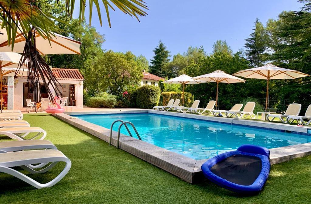 Residence Miro, Gites Avec Piscine Chauffee Et Tennis Les Arcs-sur-Argens Екстериор снимка