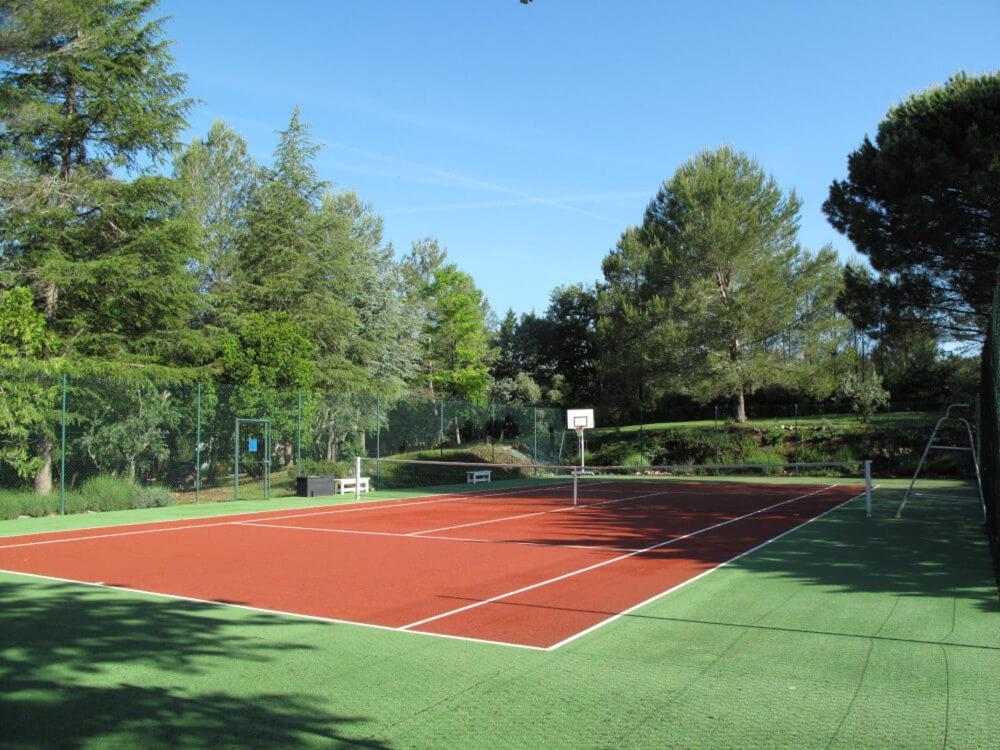 Residence Miro, Gites Avec Piscine Chauffee Et Tennis Les Arcs-sur-Argens Екстериор снимка