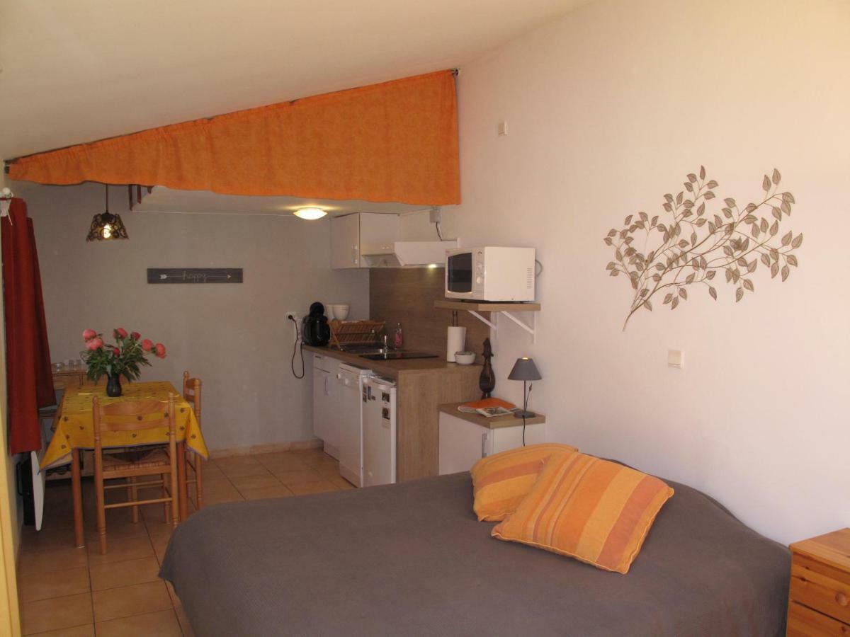 Residence Miro, Gites Avec Piscine Chauffee Et Tennis Les Arcs-sur-Argens Екстериор снимка