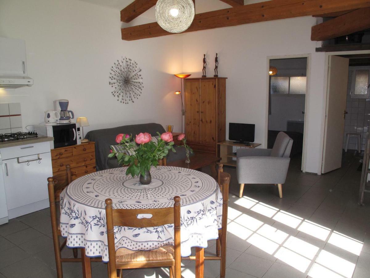 Residence Miro, Gites Avec Piscine Chauffee Et Tennis Les Arcs-sur-Argens Екстериор снимка