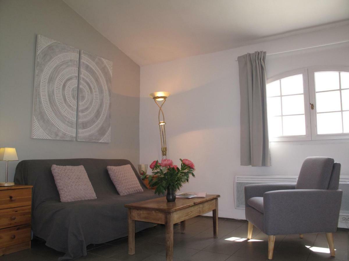 Residence Miro, Gites Avec Piscine Chauffee Et Tennis Les Arcs-sur-Argens Екстериор снимка