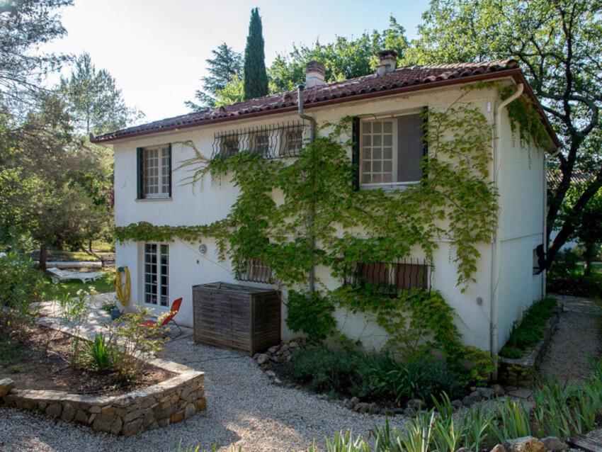 Residence Miro, Gites Avec Piscine Chauffee Et Tennis Les Arcs-sur-Argens Екстериор снимка